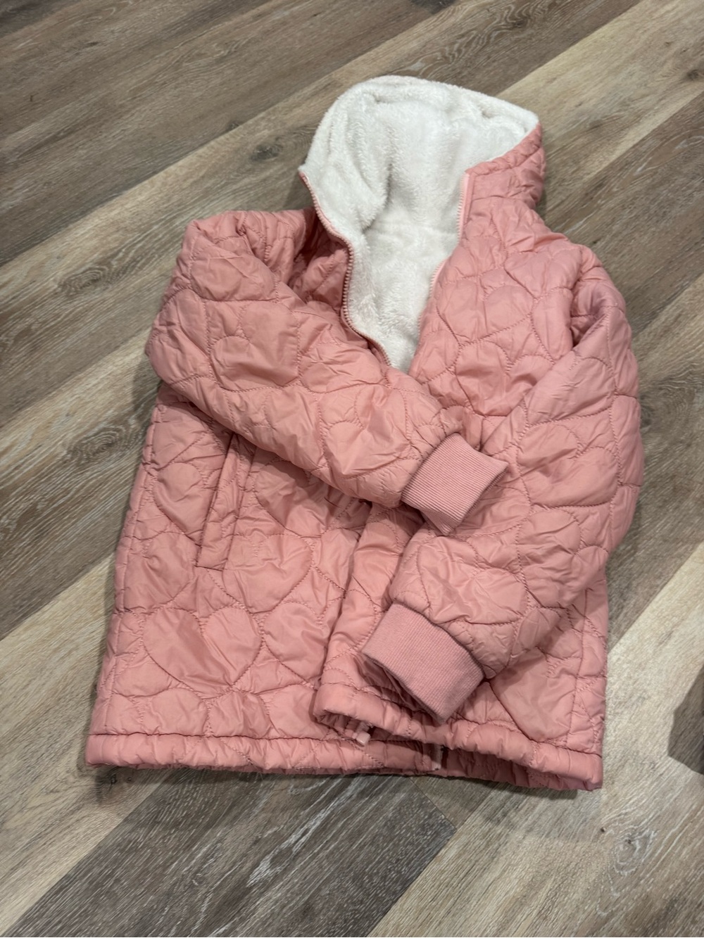 SHEIN Pink Quilted Heart-Pattern Sherpa-Lined Puffer Jacket
